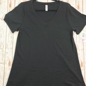 Solid BLACK Lularoe Christy V-neck tshirt. MEDIUM
